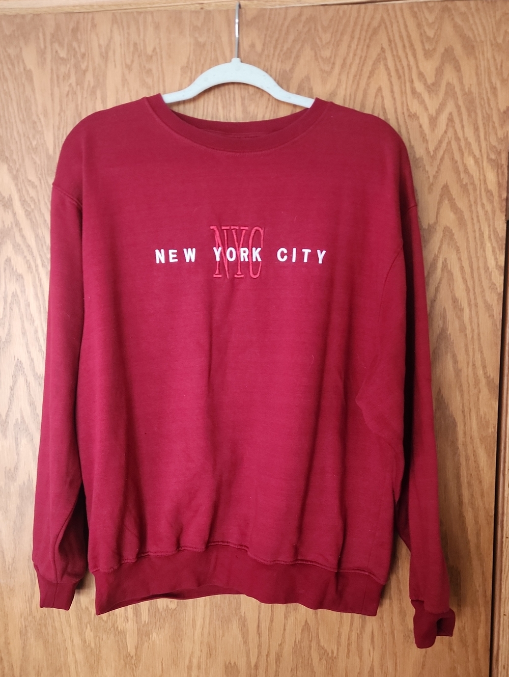 Maroon Crewneck Sweatshirt with New York City Embroidered On The Front,  Size Xl